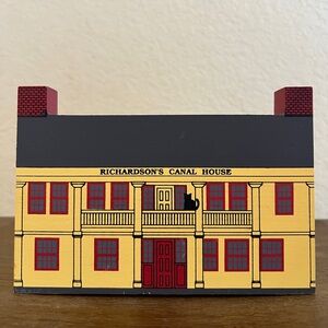 The Cat’s Meow - Richardson’s Canal House - Vintage 1991